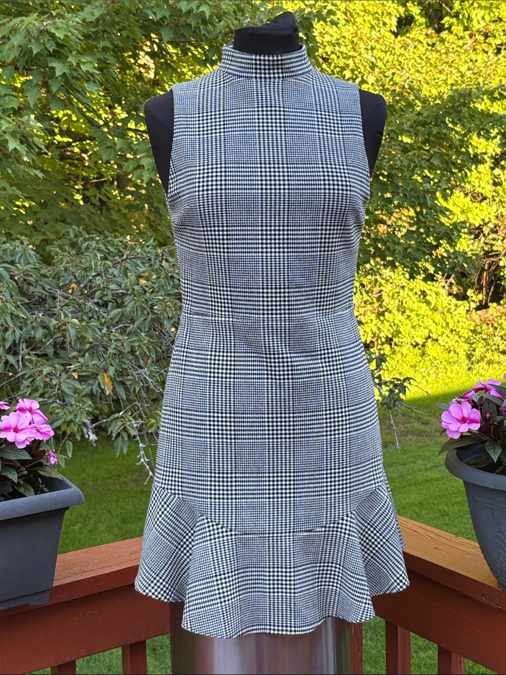 NWOT Alice and Olivia sleeveless dress